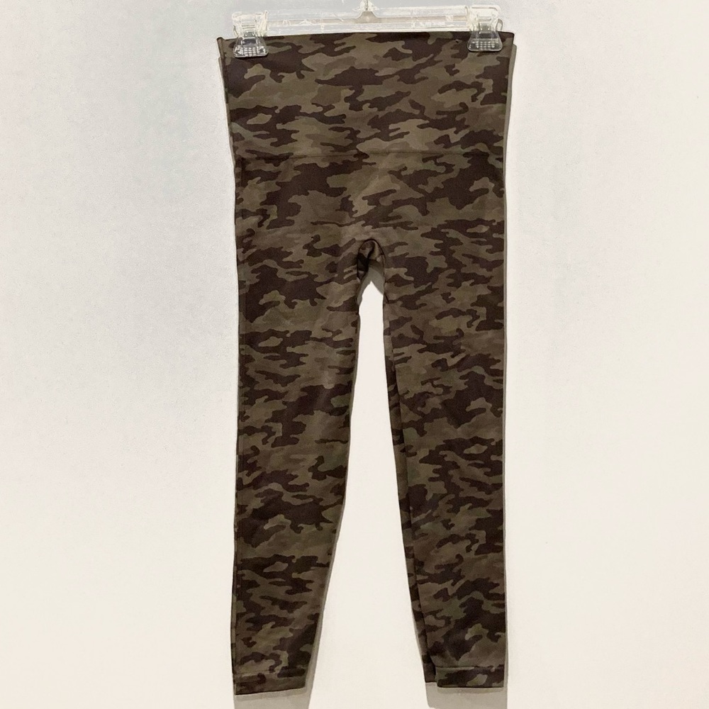 Spanx Look at Me Now Seamless Leggings, Size L, Green Camo